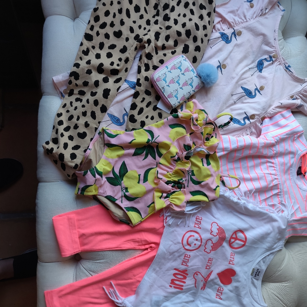 Girls size 6 gift bag